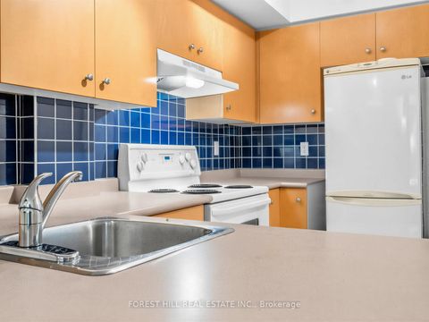 Photo 10 at 124 - 415 Jarvis Street, South St. James Town, Toronto