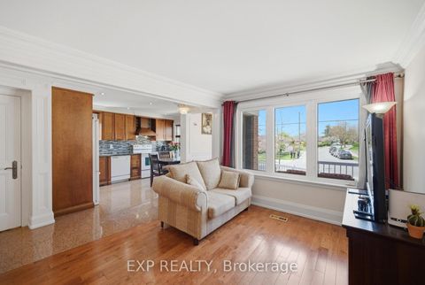 Photo 3 at 45 Flamborough Drive, Amesbury, Toronto