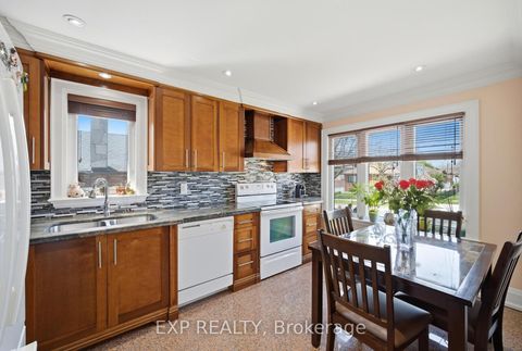Photo 6 at 45 Flamborough Drive, Amesbury, Toronto
