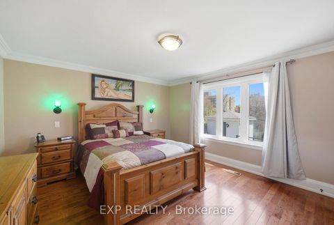 Photo 8 at 45 Flamborough Drive, Amesbury, Toronto