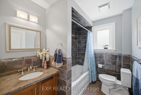 Photo 10 at 45 Flamborough Drive, Amesbury, Toronto