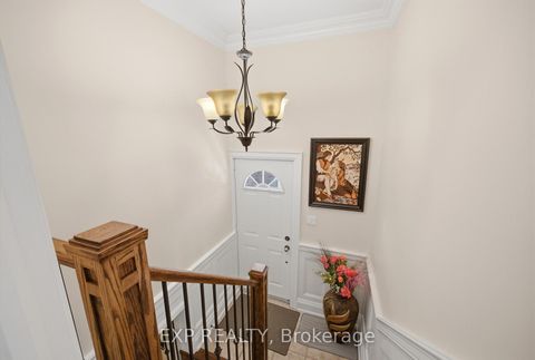 Photo 11 at 45 Flamborough Drive, Amesbury, Toronto