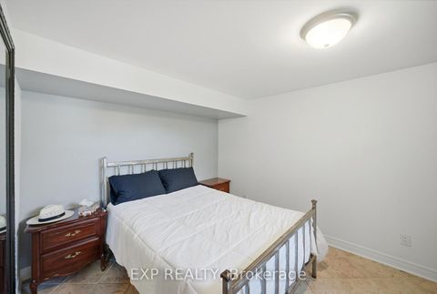 Photo 15 at 45 Flamborough Drive, Amesbury, Toronto