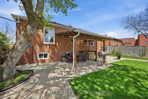Photo 21 at 45 Flamborough Drive, Amesbury, Toronto