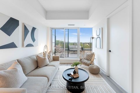 Photo 11 at 611 - 5 Lakeview Avenue, Bellwoods, Toronto