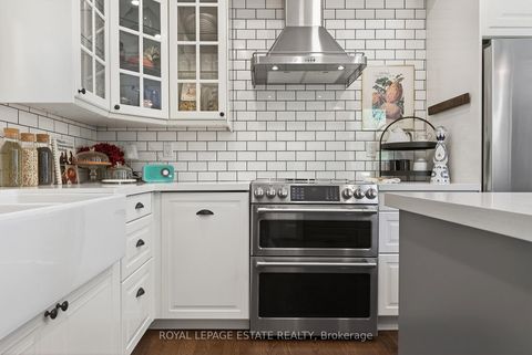 Photo 16 at 148 Scarboro Crescent, Cliffcrest, Toronto