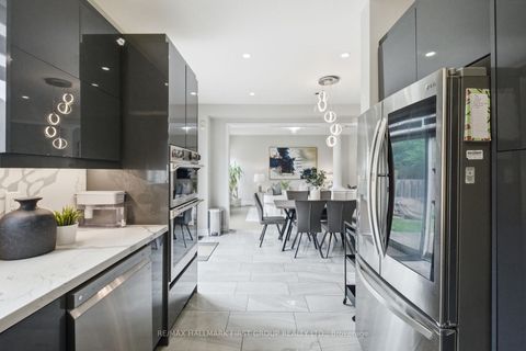 Photo 14 at 22 Cragg Crescent, Northwest Ajax, Ajax