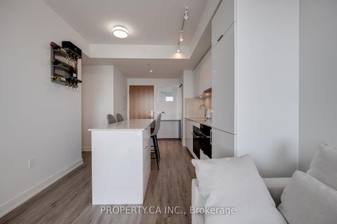 Photo 11 at 2203 - 15 Queens Quay E, Waterfront Communities C8, Toronto