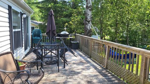 Photo 3 at 10 Chickadee Court, Pefferlaw, Georgina