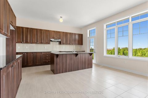 Photo 11 at 55 Gerden Drive, Rural Richmond Hill, Richmond Hill
