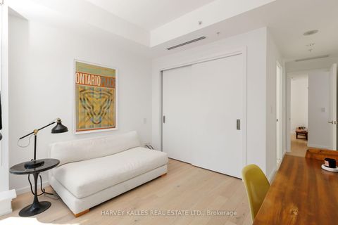 Photo 45 at 3907 - 180 University Avenue, Bay Street Corridor, Toronto