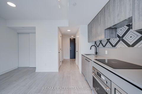 Photo 3 at 416 - 5 Lakeview Avenue, Bellwoods, Toronto