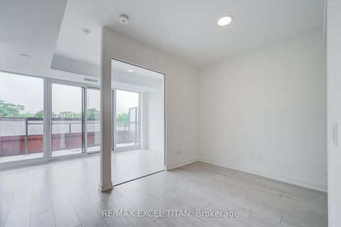 Photo 11 at 416 - 5 Lakeview Avenue, Bellwoods, Toronto