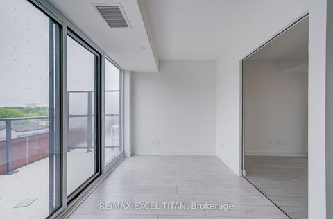 Photo 15 at 416 - 5 Lakeview Avenue, Bellwoods, Toronto