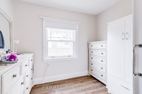Photo 9 at 5 Laxis Avenue, Mount Dennis, Toronto