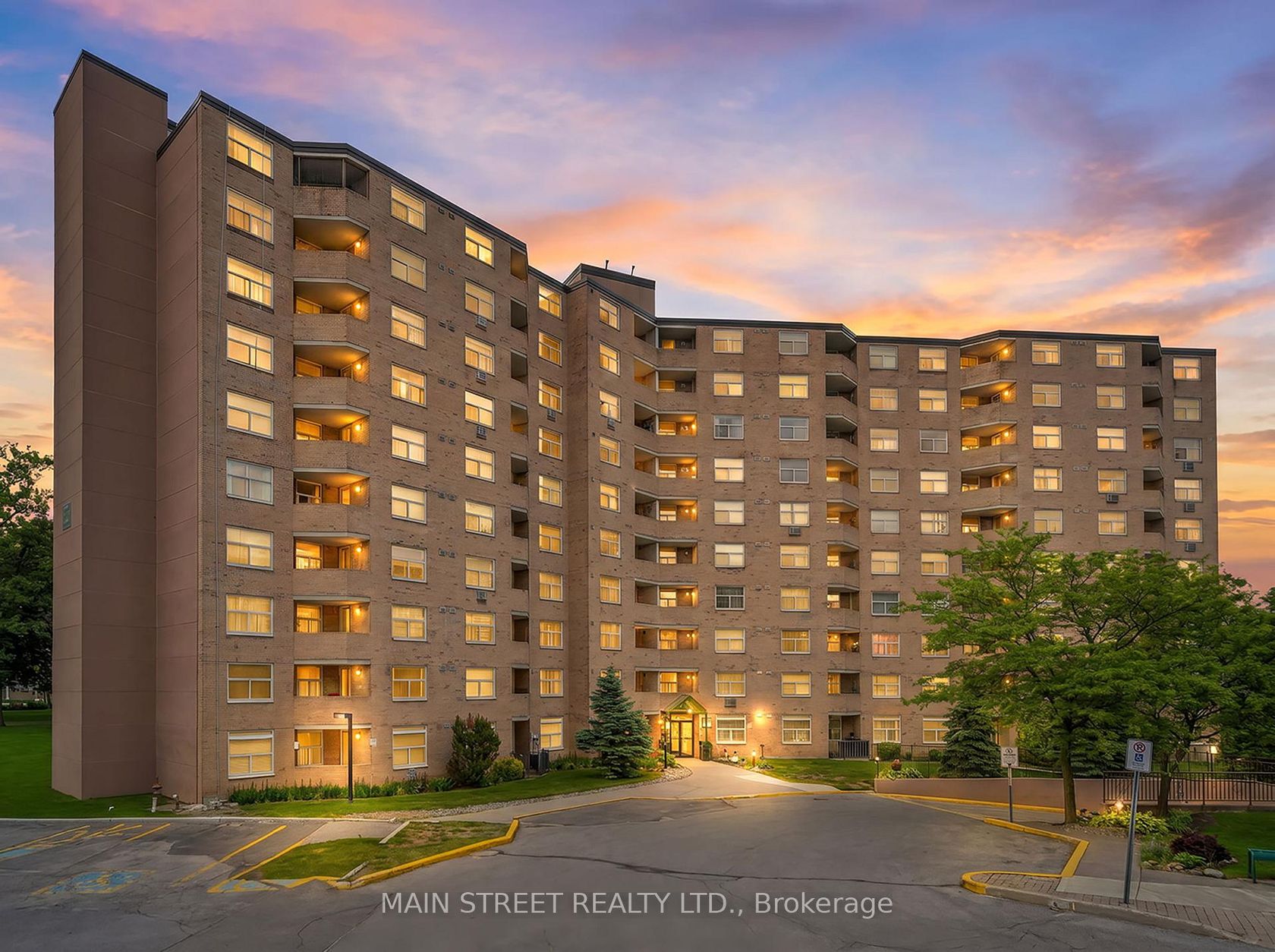 1008 - 260 Davis Drive, Central Newmarket, Newmarket photo 6