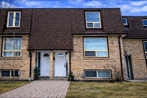 Photo 1 at 3 - 1400 Mary Street N, Samac, Oshawa