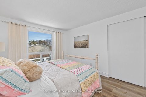 Photo 14 at 3 - 1400 Mary Street N, Samac, Oshawa