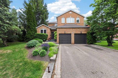 Photo 1 at 274 Kirby Crescent, Glenway Estates, Newmarket
