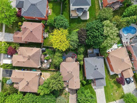 Photo 32 at 274 Kirby Crescent, Glenway Estates, Newmarket