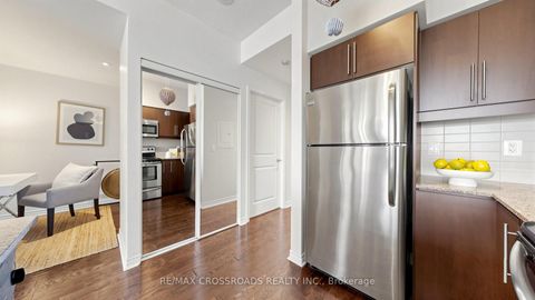 Photo 10 at 1401 - 2885 Bayview Avenue, Bayview Village, Toronto