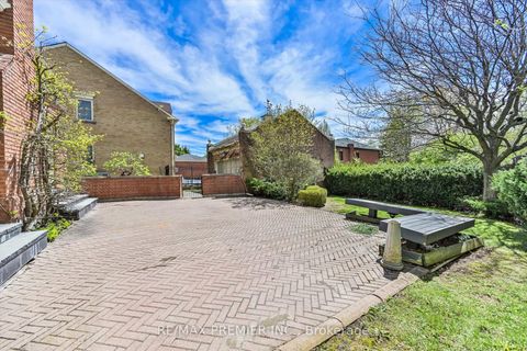 Photo 34 at 25 Highgrove Crescent, Mill Pond, Richmond Hill