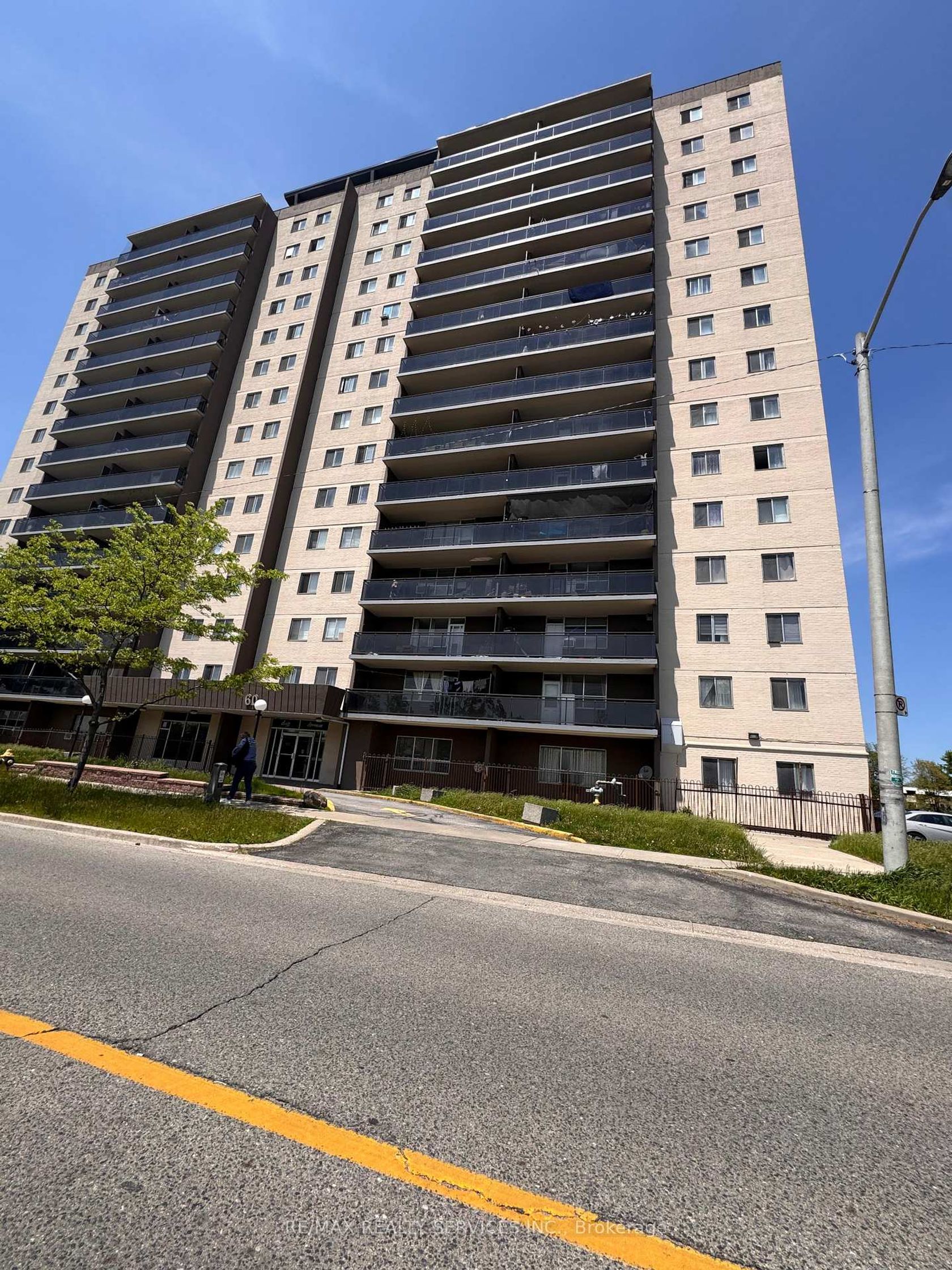 501 - 60 Stevenson Road, Jamestown, Toronto photo number 2