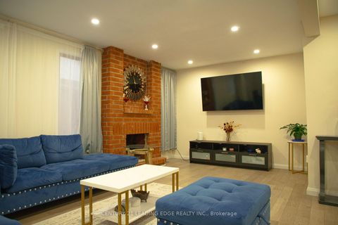 Photo 9 at 165 Stephenson Crescent, Crosby, Richmond Hill