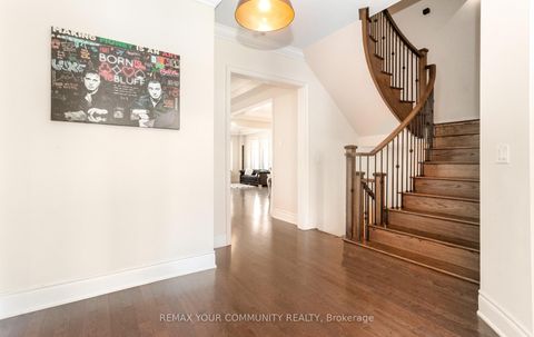 Photo 7 at 86 Torgan Trail, Kleinburg, Vaughan