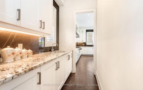 Photo 16 at 86 Torgan Trail, Kleinburg, Vaughan