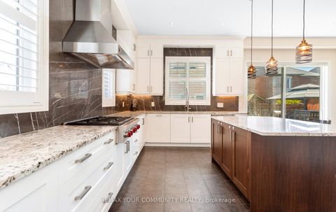 Photo 17 at 86 Torgan Trail, Kleinburg, Vaughan