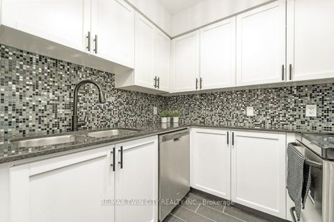 Photo 11 at 701 - 1103 Leslie Street, Don Mills, Toronto