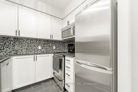 Photo 12 at 701 - 1103 Leslie Street, Don Mills, Toronto