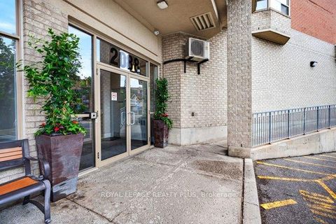 Photo 2 at 412 - 2088 Lawrence Avenue W, Weston, Toronto