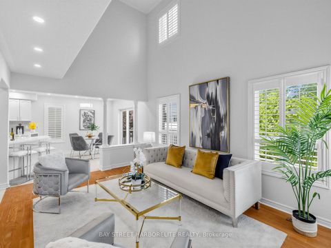 Photo 1 at 81 Laurendale Avenue, Keswick South, Georgina