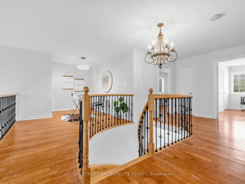 Photo 17 at 81 Laurendale Avenue, Keswick South, Georgina
