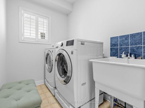 Photo 26 at 81 Laurendale Avenue, Keswick South, Georgina