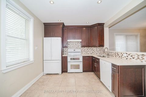 Photo 2 at 31 Woodmount Avenue, Danforth, Toronto
