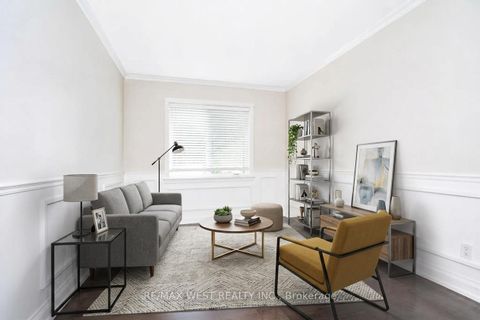 Photo 3 at 31 Woodmount Avenue, Danforth, Toronto