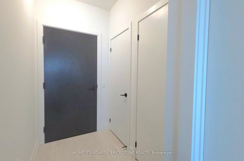 Photo 2 at 1705 - 117 Broadway Avenue, Mount Pleasant West, Toronto