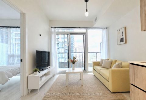 Photo 4 at 1705 - 117 Broadway Avenue, Mount Pleasant West, Toronto
