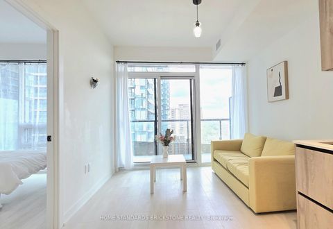 Photo 9 at 1705 - 117 Broadway Avenue, Mount Pleasant West, Toronto