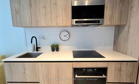 Photo 14 at 1705 - 117 Broadway Avenue, Mount Pleasant West, Toronto