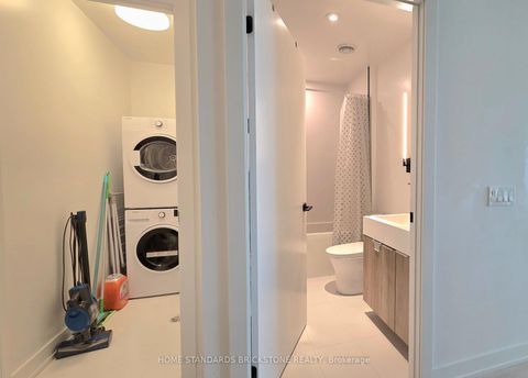 Photo 26 at 1705 - 117 Broadway Avenue, Mount Pleasant West, Toronto