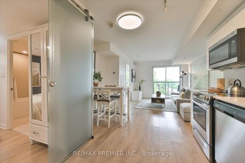 Photo 4 at 504 - 1401 O'Connor Drive, Parkview, Toronto