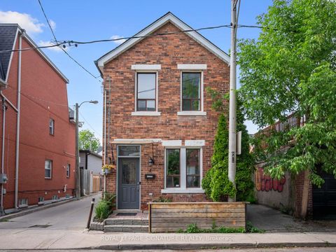 Photo 21 at 4 Whitaker Avenue, Niagara, Toronto