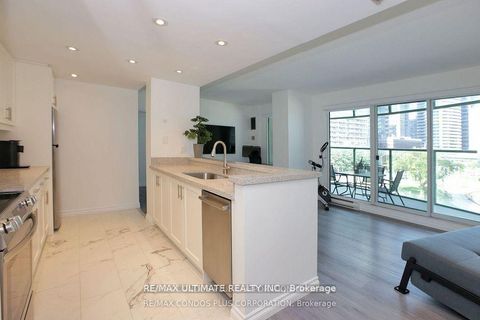 Photo 1 at 601 - 77 Harbour Square, Waterfront Communities C1, Toronto