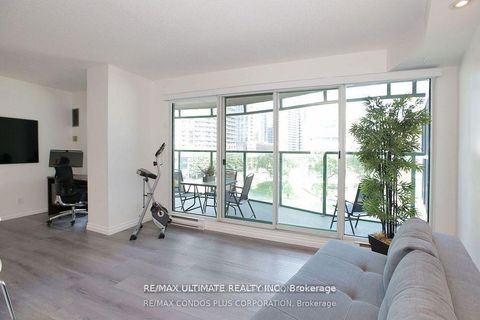 Photo 5 at 601 - 77 Harbour Square, Waterfront Communities C1, Toronto