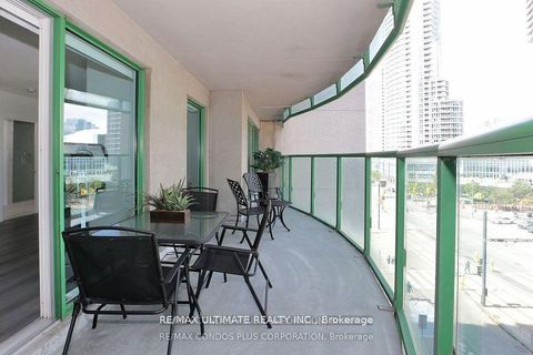 Photo 14 at 601 - 77 Harbour Square, Waterfront Communities C1, Toronto