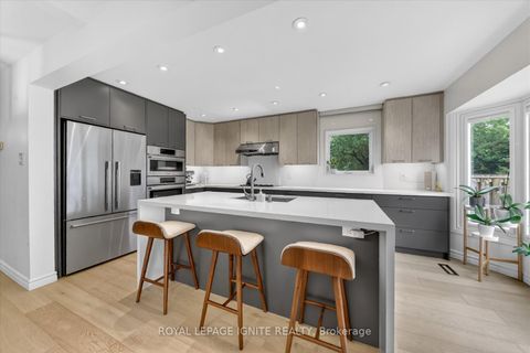 Photo 9 at 48 Ridware Crescent, Highland Creek, Toronto
